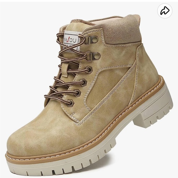 Never worn women’s hiking boots - Picture 2 of 2